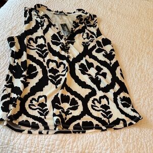 White House Black Market Monochrome Floral Tank